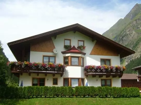 Hotelli Haus Bergheimat