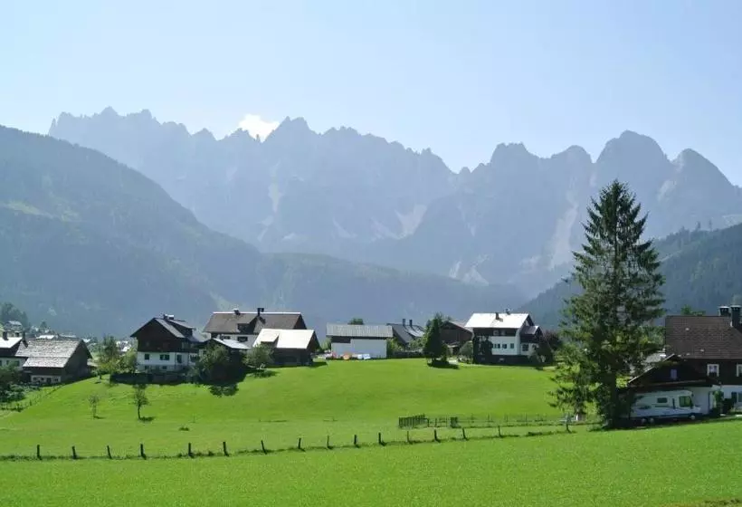 هتل Kirchenwirt Gosau