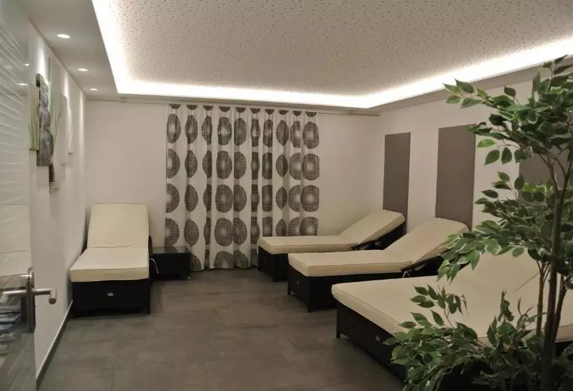 هتل Kirchenwirt Gosau