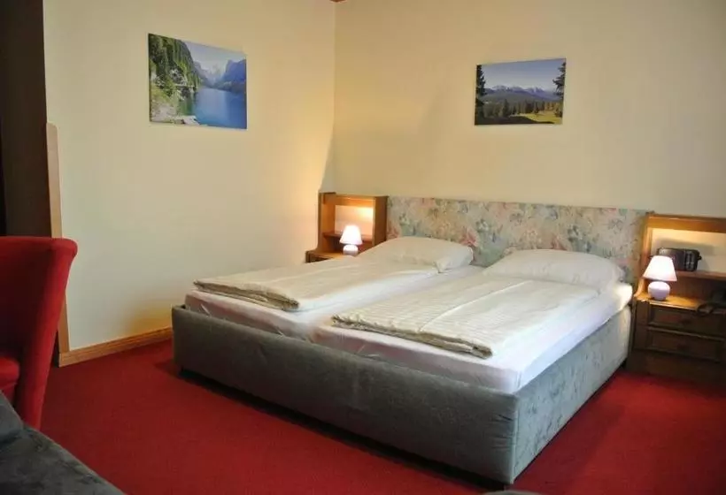 هتل Kirchenwirt Gosau