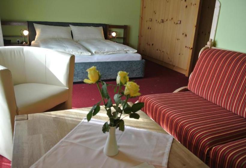 בית מלון כפרי Kirchenwirt Gosau