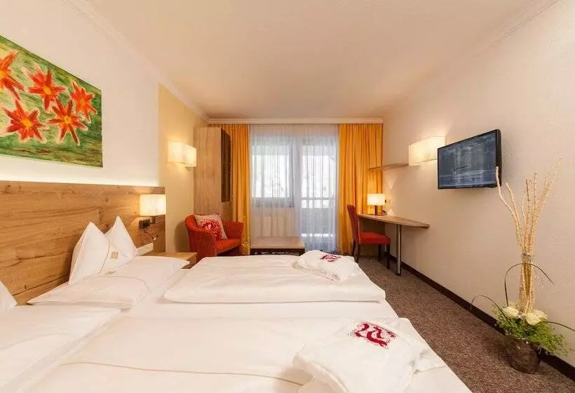 Отель Madeleine