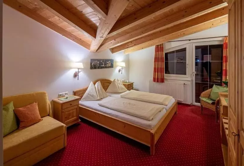 Отель Alpin Tyrol   Kitzbüheler Alpen