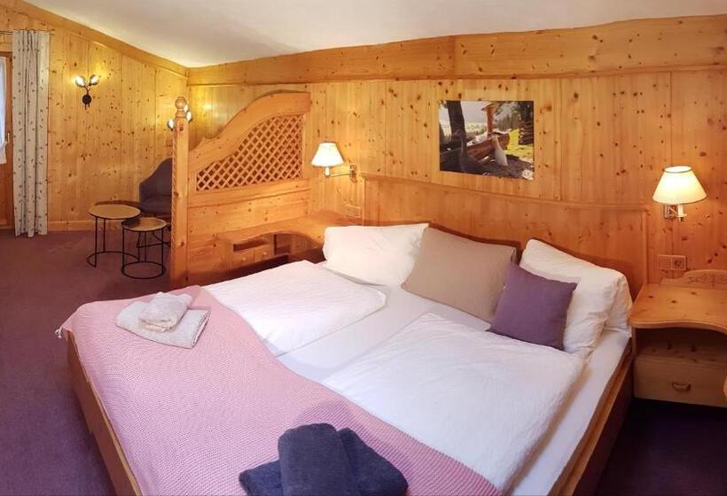 ペンション Bauernhof Oberscheffau