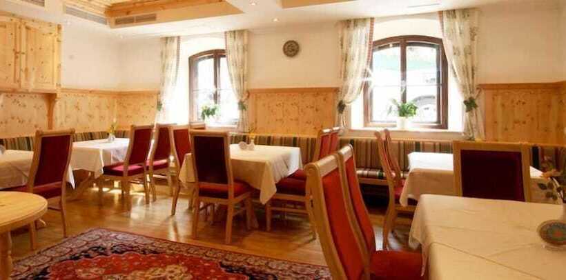 ペンション Post Abtenau