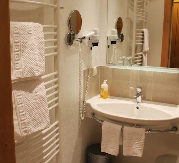 ペンション Post Abtenau