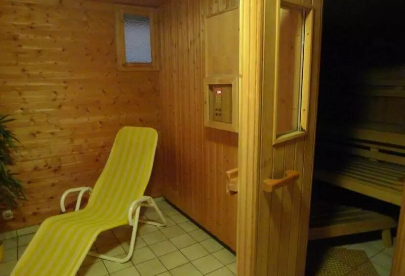 پانسیون Restaurant Böck Roter Hahn