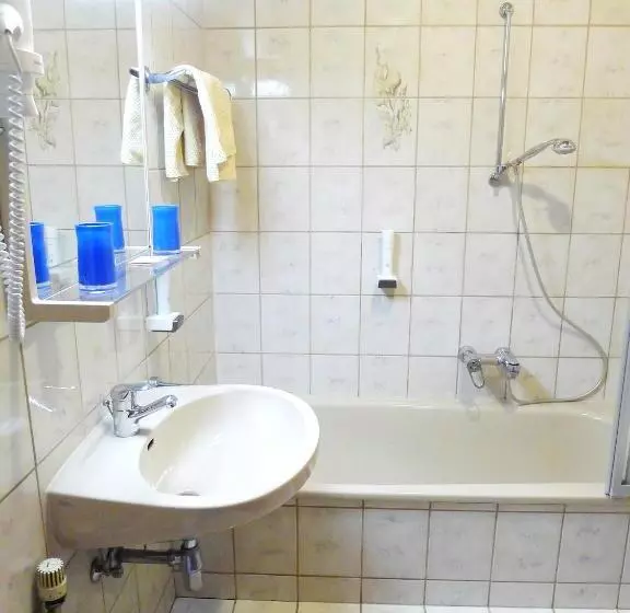 پانسیون Restaurant Böck Roter Hahn