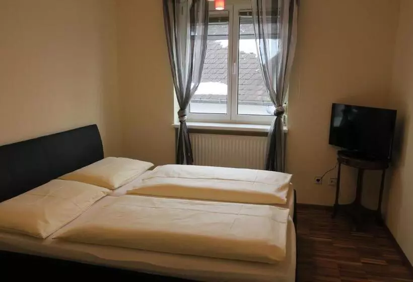 پانسیون Restaurant Böck Roter Hahn