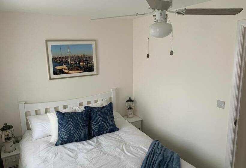 Beautiful Camber Sands Home Away From Home