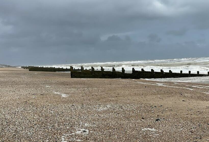 Beautiful Camber Sands Home Away From Home