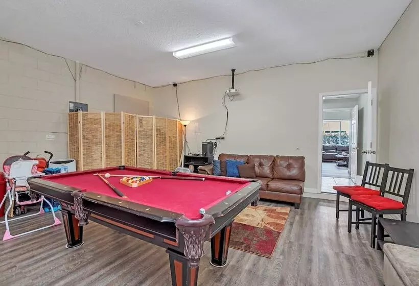 Huge And Modern Home, Only 12 Miles From Disney! #6wr338