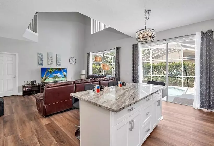 Huge And Modern Home, Only 12 Miles From Disney! #6wr338