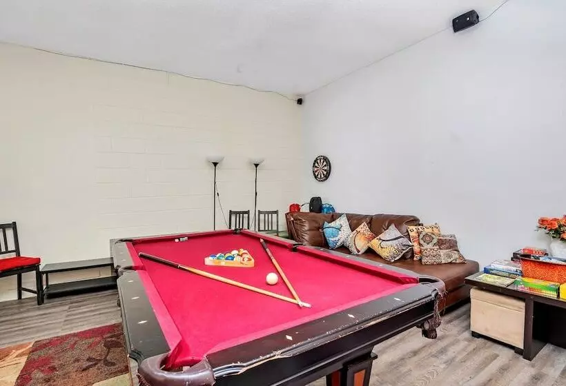 Huge And Modern Home, Only 12 Miles From Disney! #6wr338