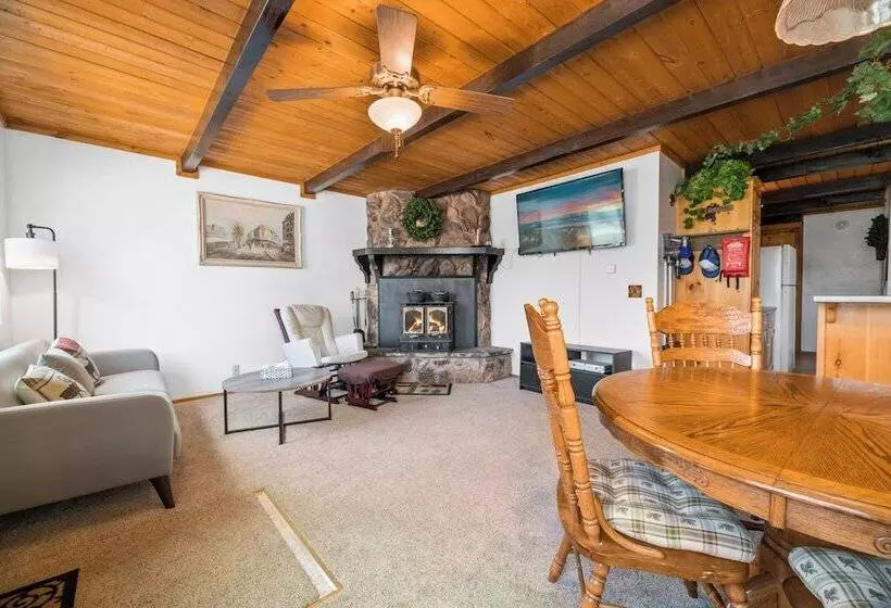 Lazy Bear Cabin