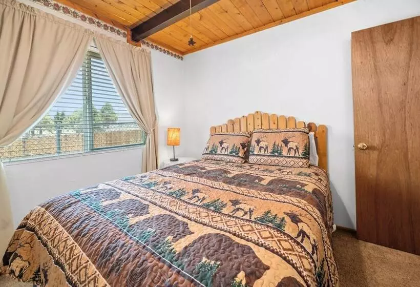 Lazy Bear Cabin