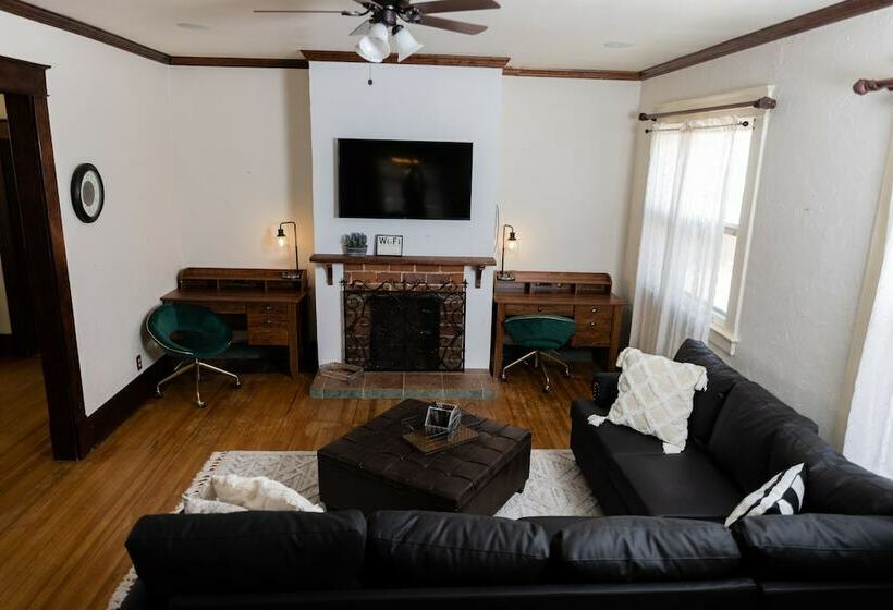 بنسيون Honey Bee Manor