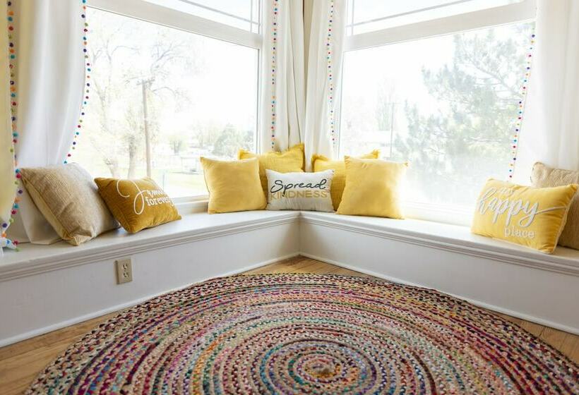 بنسيون Honey Bee Manor