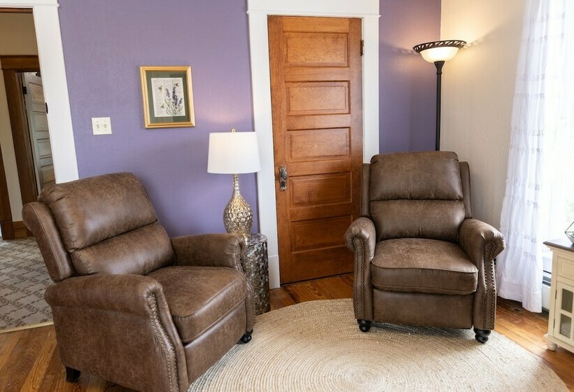 بنسيون Honey Bee Manor