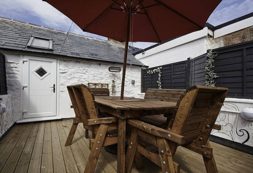 Violets Wonderland Cottage