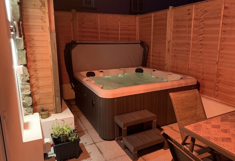 Glebe Cottage St Florence