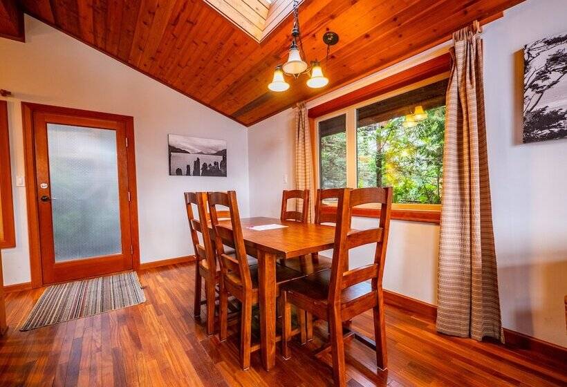 منتجع The Cabins At Terrace Beach