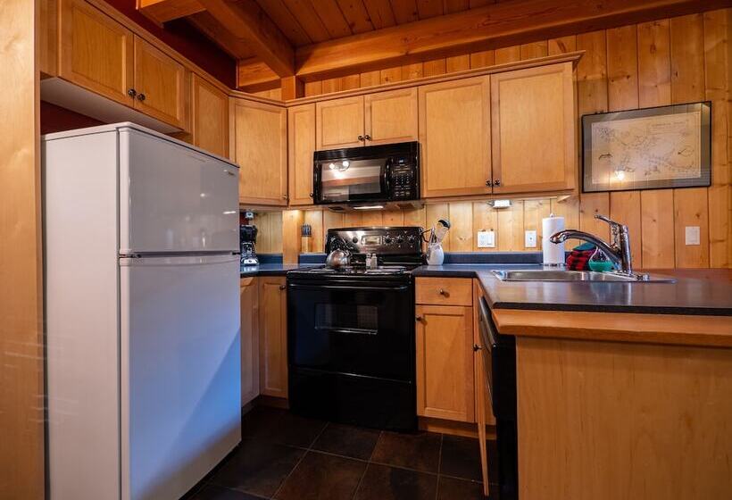 منتجع The Cabins At Terrace Beach