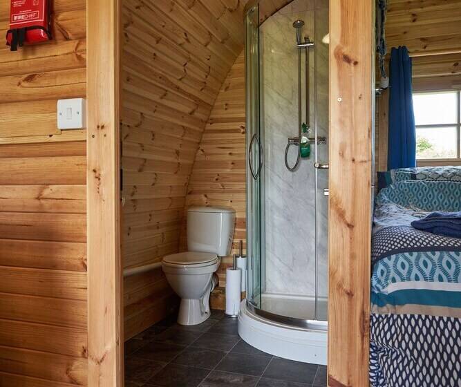 Woodpecker Pod With Views