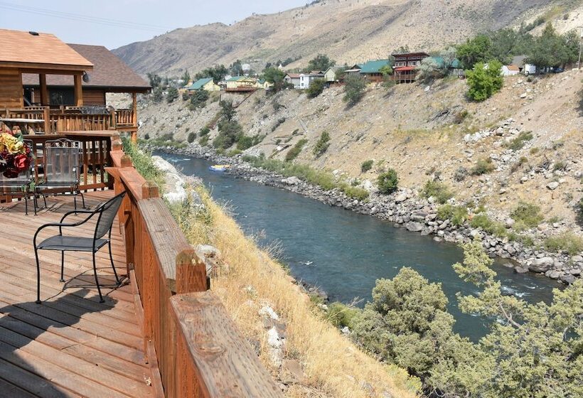 Yellowstone River Suites