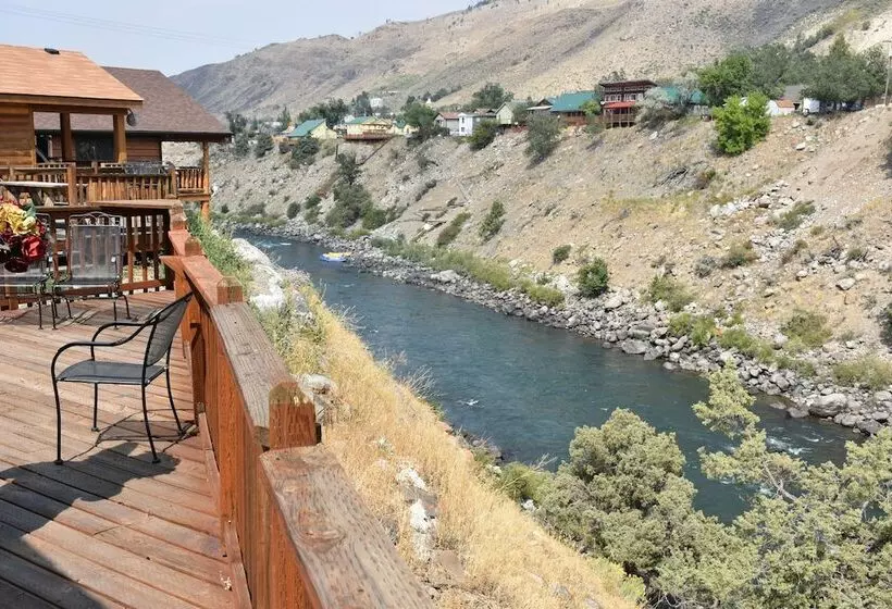 Yellowstone River Suites