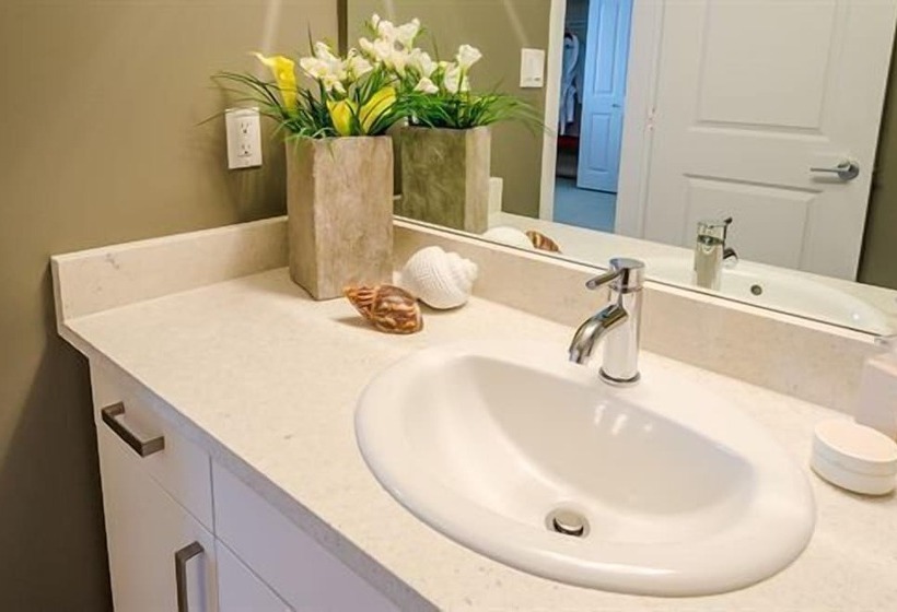 Yellowstone River Suites