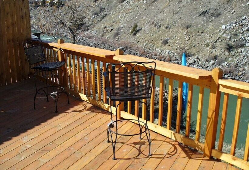 Yellowstone River Suites