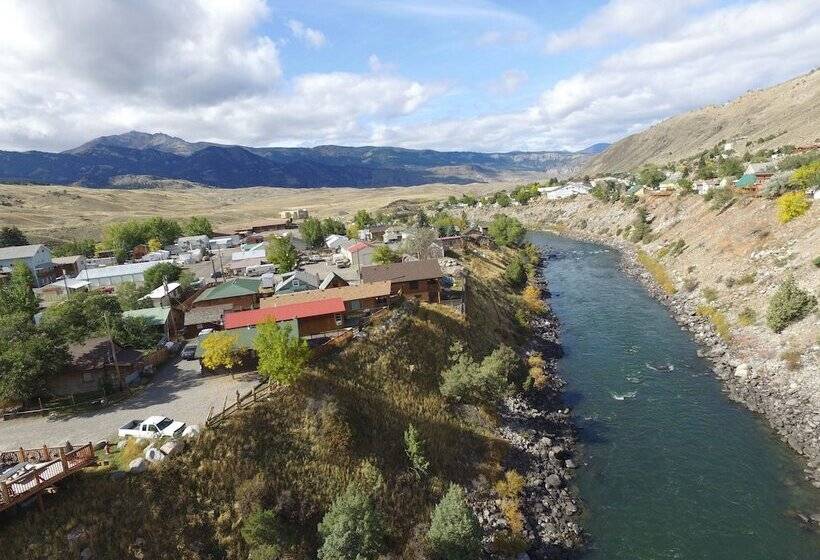 Yellowstone River Suites