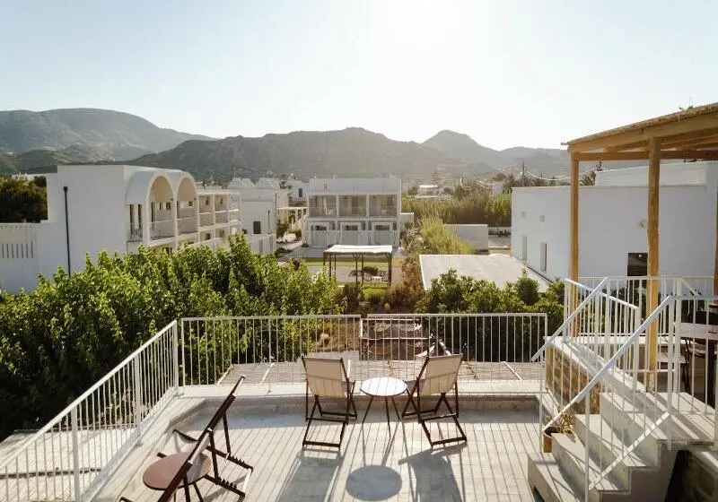 ホテル Alero Seaside Skyros Resort