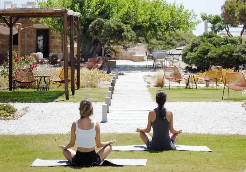 ホテル Alero Seaside Skyros Resort