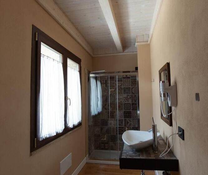 تختخواب و صبحانه Leano Agriresort Deluxe Double Room