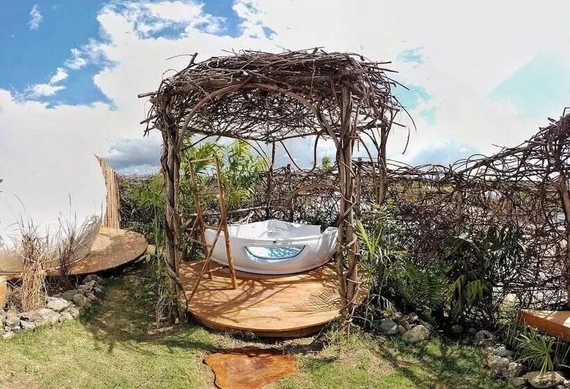 هتل Green Land Bubble Glamping By Mint