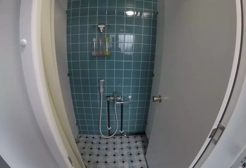 Miyakojima Guest House Cocoikoi   Hostel