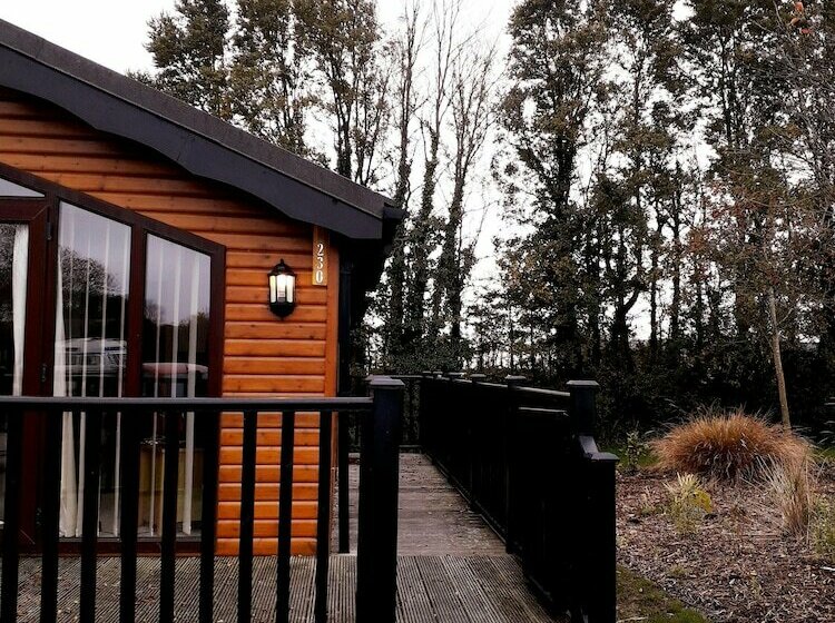 펜션 Killigarth Lodge