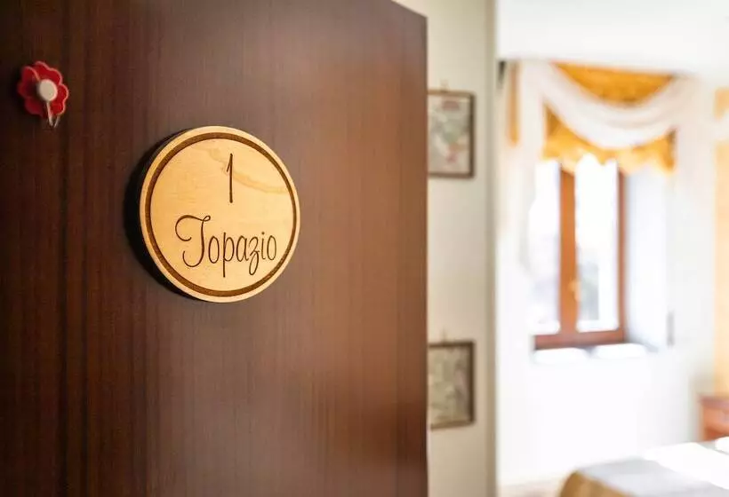 B&b La Mortella With Pool