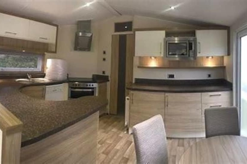 Beautiful Spacious Caravan In South Lake District