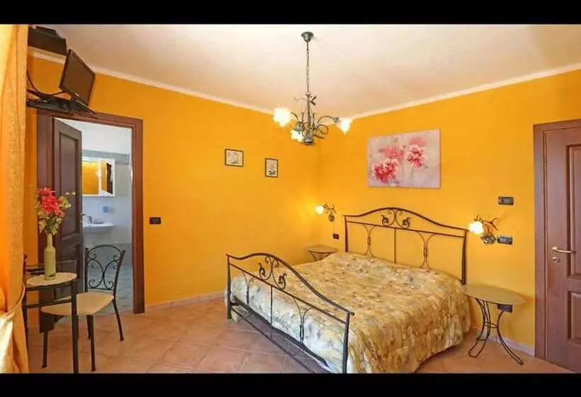 Room In B&b   Agriturismo Al Brich Quadriple Room