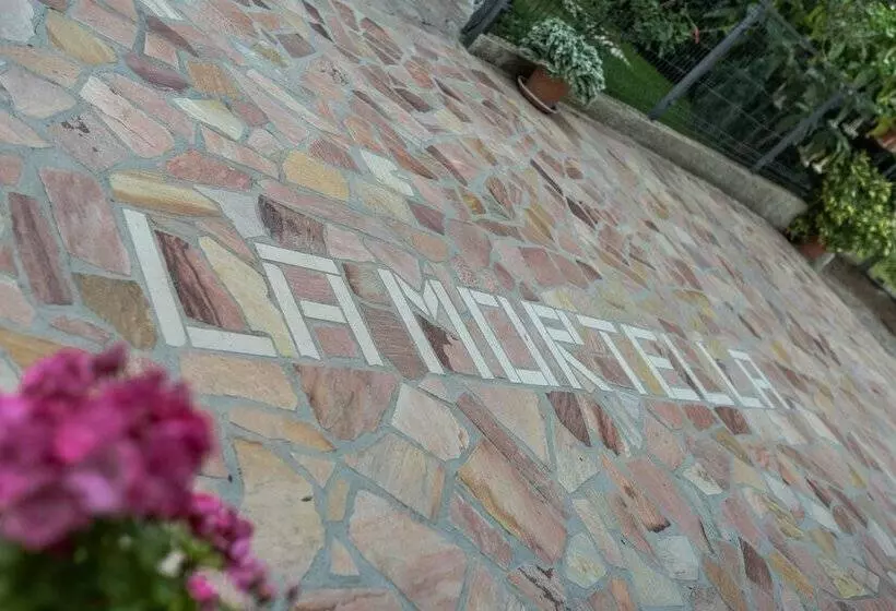 B&b La Mortella With Pool