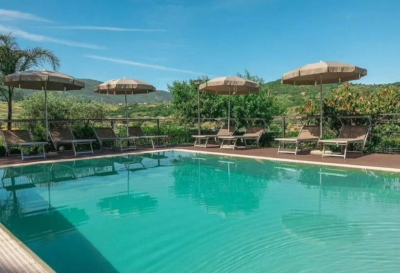 B&b La Mortella With Pool