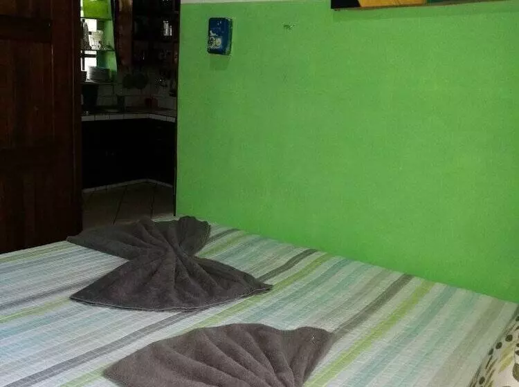 پانسیون Manuel Antonio Comfort Casa Macaow