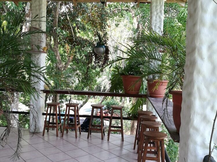 پانسیون Manuel Antonio Comfort Casa Macaow