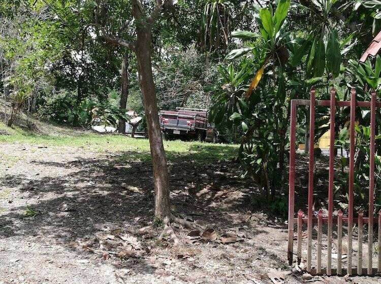 پانسیون Manuel Antonio Comfort Casa Macaow