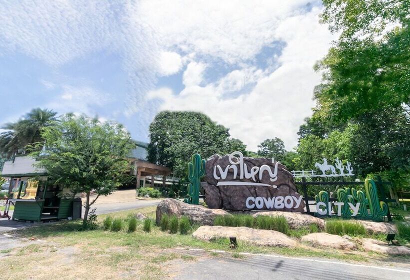 בית מלון כפרי Capital O 1110 Khaoyai Cowboy City Resort