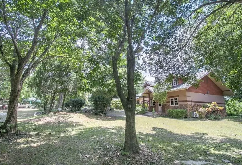 Hotelli Capital O 1110 Khaoyai Cowboy City Resort