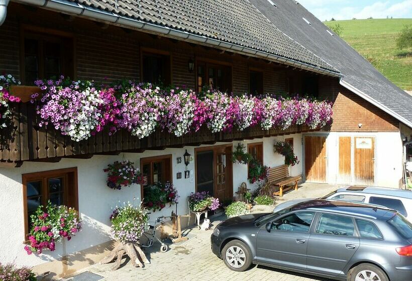 Kır Oteli Biobetrieb Lippenhof